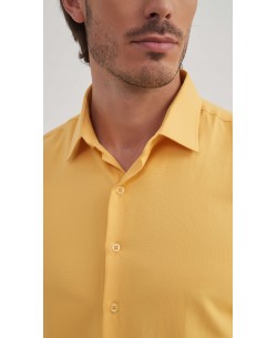 T60-43 Chemise piqué jaune slim fit