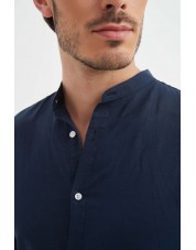 LIN-60-24 Chemise marine col mao en lin