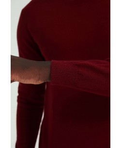 YE-6741-114 Pull col roulé bordeaux