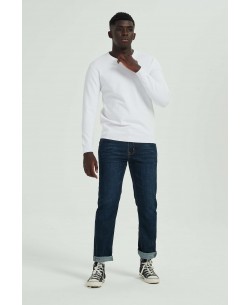 YE-6745-122 White "V" neck jumper
