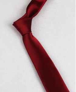 CRHQ-08 Cravate fine rouge bordeaux