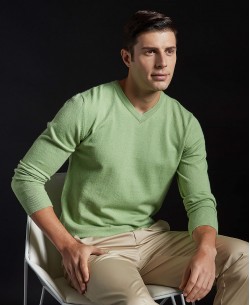 YE-6745-72 V-neck green jumper