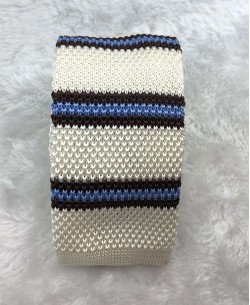 CR-05A Vanilla knitted tie