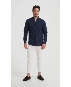 LIN-61-24 Chemise à col châle en lin bleu marine avec coupe ajustée