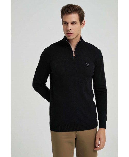 YE-6738-83 High zip neck black jumper with logo