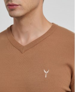 YE-6745-78 V-neck camel jumper with logo