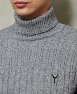 YE-6853-79 Cable knit crew neck jumper with logo in grey